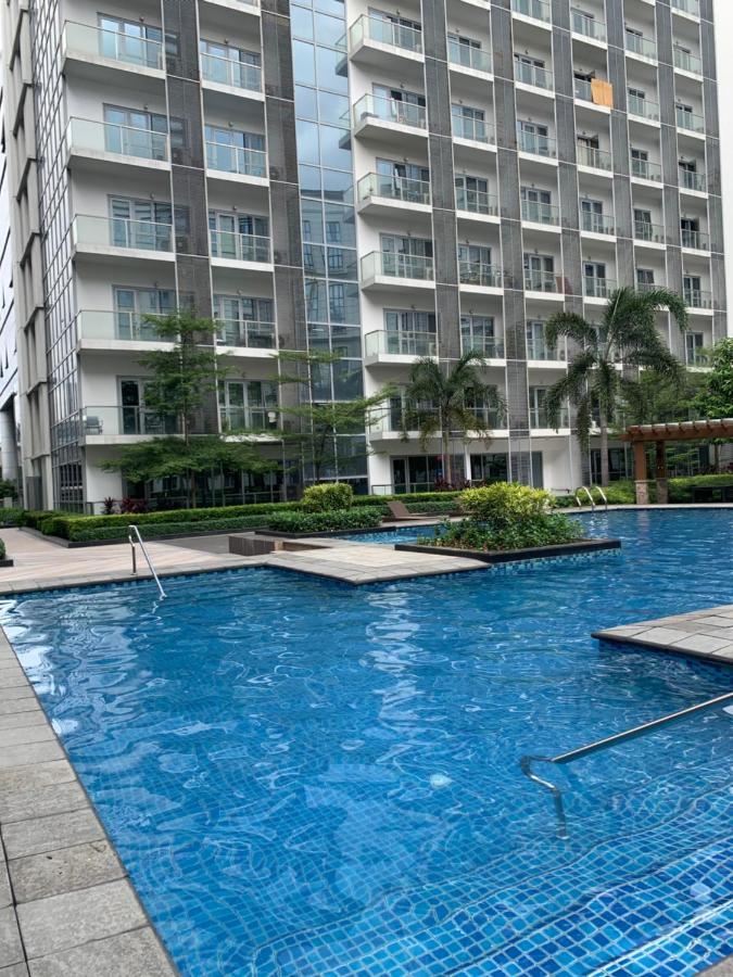 81 Newport Boulevard Cluster 4 - 8F Across Naia Airport, Terminal 3 Pasay Exterior foto